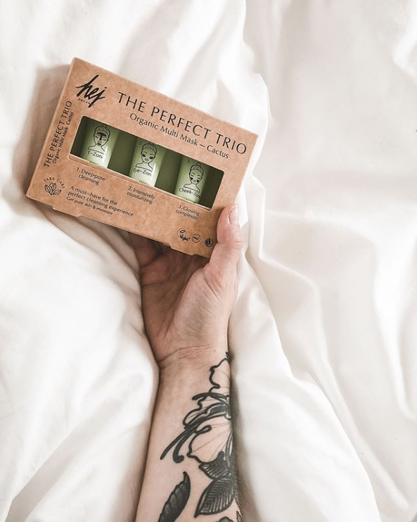 hejorganic's tweet photo. Our multi mask is based on the different needs of your skin. It offers cleaning for the T-zone, intense moisture for your eye area and radiant power for your complexion.
.⠀⠀
SHOP NOW: https://t.co/XF7j8XUV1u
.⠀
#hejorganic #moreheartincosmetic #sayhej https://t.co/kHwuSgshTY