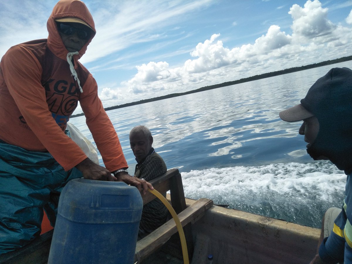 ronnykareni's tweet photo. Great to revisit and reconnect with Papuan elders, land and ocean as we strengthen capacity from Sorong to Samarai in 2020.
#ForwardMoving
#SorongSamarai
#PapuaMerdeka
#GerakanEkonomi https://t.co/KnxfUSs0fr