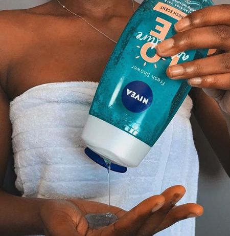 rubybox_beauty's tweet photo. Some of our lovely rubies have been testing the NEW NIVEA Love Adventure Fresh Shower Gel. Keep a lookout for their reviews on rubybox.
#rubybox #rubyboxloveadventure #TrustedNIVEACare #naturalaloevera #aloeshowergel #aloebodywash
@nivea https://t.co/C6OwblCAW3