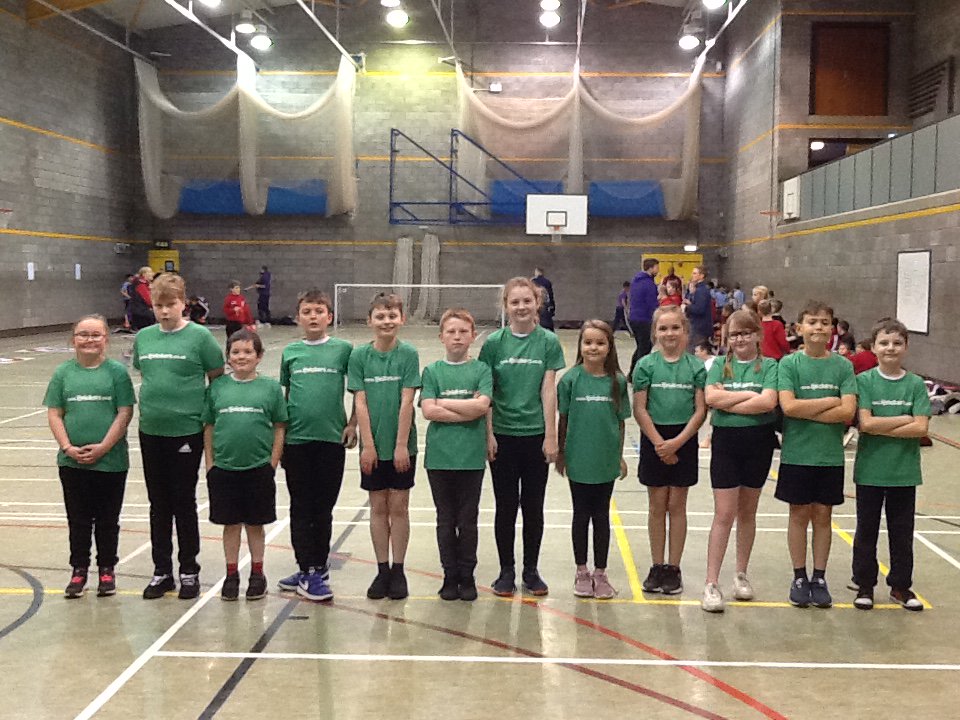 MuxtonPriSports's tweet photo. Well done to our KS2 New Age Kurling teams who played in the Telford &amp; Wrekin tournament. It was their first time playing the sport competitively. They all showed great sportsmanship and thoroughly enjoyed the afternoon. @TWSSP @NewAgeKurling https://t.co/NdENUZ0yvt