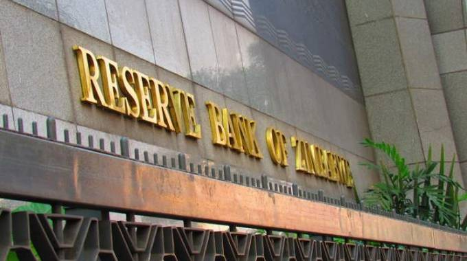 ChungaVimbai's tweet photo. The Reserve Bank of Zimbabwe has admitted chances are high that new notes and coins will find their way onto the informal sector. When the cash is traded illegally it may not return into the formal banking system because the domestic economy is about 60 percent informal. https://t.co/eJwW8u5tOp
