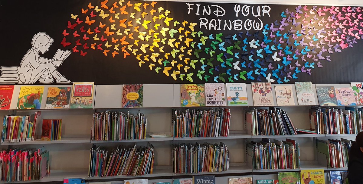 alyshatiarne1's tweet image. This STUNNING display is at Doveton Library. They have such a #creative team working there!
#SwinLibStudents