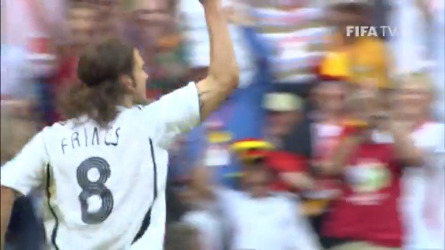  Happy 44th birthday to the scorer of this wonder goal, Torsten Frings    | 