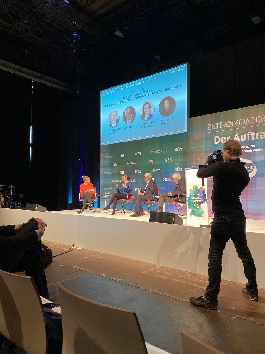 N3XTCODER's tweet image. We need teachers that know how to use digital technologies and can prepare the next generation to use their smartphones for more than #insta and #games Word from @VerenaDE #challengeaccepted #digitalengagiert @HSFDigital @ZiviZ_de #zeitauftrag