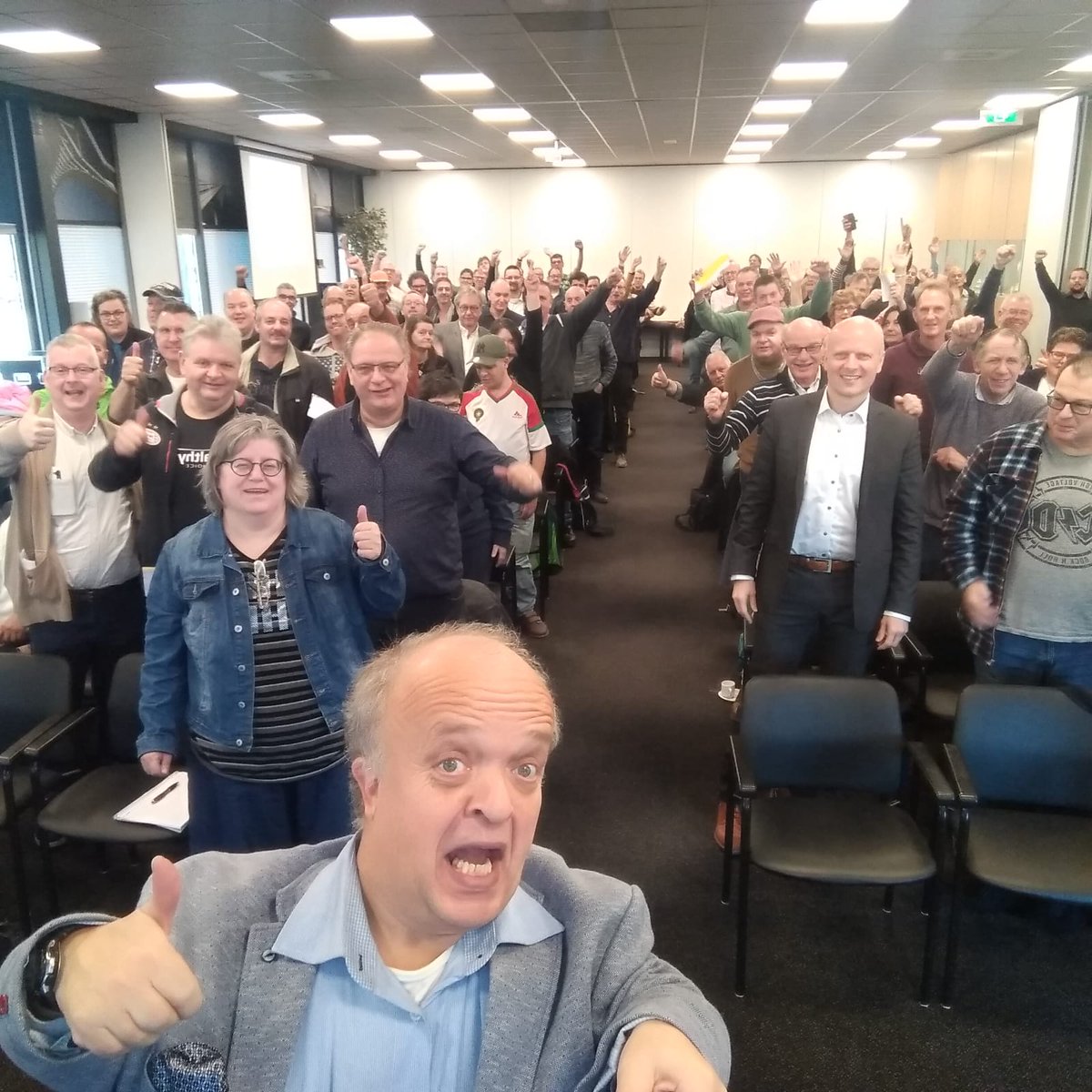 #FNV leden werkzaam in Sociale Werkvoorziening vragen aandacht voor investering in #SocialeOntwikkelbedrijven #rechtopwerk <a href="/FNV/">FNV</a> <a href="/FNVOverheid/">FNV Overheid</a>