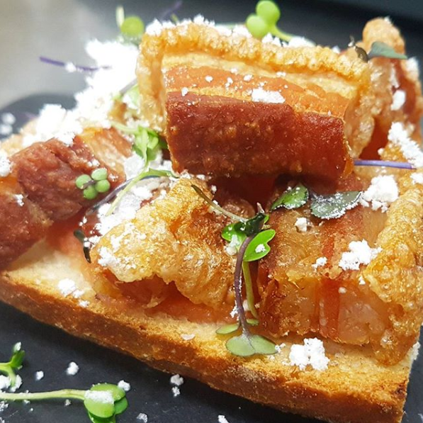 Salamero13's tweet photo. 😄¡Saborea la mejor #gastronomía zaragozana de la mano de #Restaurante Salamero 13!😄
😍Te esperamos con los brazos abiertos.😍
☎ 876 64 25 05 ☎ https://t.co/FypHhsrdAs