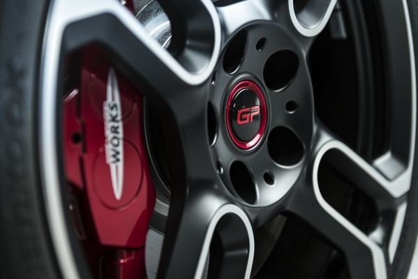 stratstoneuk's tweet photo. 306hp and 0-62mph in just 5.2 seconds; the new MINI John Cooper Works GP ๐คฏ
Only 3,000 will be made, who will be getting their hands on this limited edition model? ๐
#MINIJCWGP #MINIGP #MINIJCW #MINIJohnCooperWorksGP #JohnCooperWorksGP #Stratstone #StratstoneMINI #MINI https://t.co/OFF0avNS4C