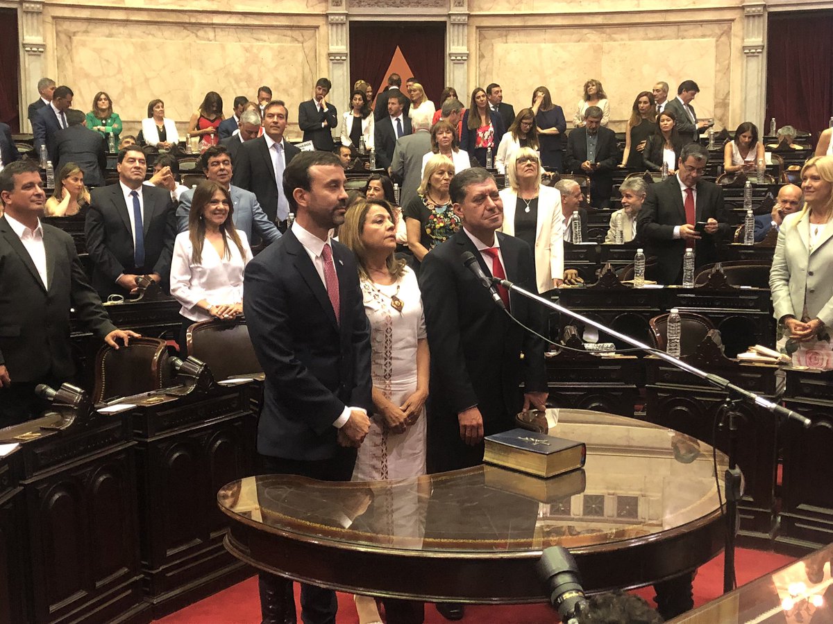 crpabloherrera's tweet photo. Mis mejores deseos para los representantes por La Rioja en @DiputadosAR @SergioGCasas , @bebasoria y @FelipeAlvarezLR .
Ojala Dios los ilumine para acompañar a @alferdez en la difícil tarea de reconstrucción nacional, la grandeza de la patria y la felicidad de su pueblo.
PSF ✌✌ https://t.co/twuhDnENir