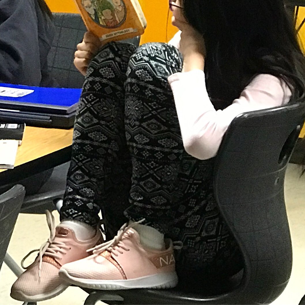 1ceinablumoon80's tweet photo. We get comfy when we read.
#MiddleSchool #MiddleSchoolEnglish #MiddleSchoolTeacher #ELA #MiddleSchoolELA  #ReadingAndWritingWorkshop #ReadingWorkshop #NonFiction https://t.co/U41kG4qPAF