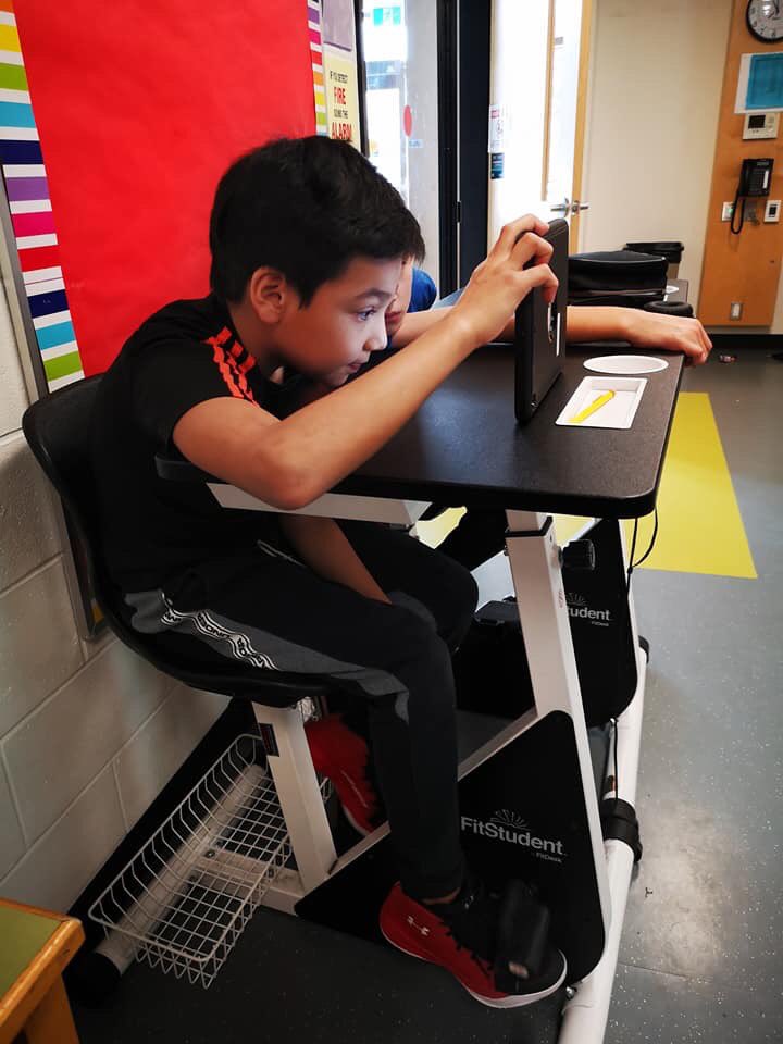 StDavidDragons's tweet photo. Day One of our new grade 4 #csfirst #coding initative.Looks like it will be educational,engaging and fun.The students were using their numeracy, literacy and definately problem solving skills.There was a lot of team dialogue,collaboration and creativity going on! @StDavidDragons https://t.co/o5zOqYFd4V