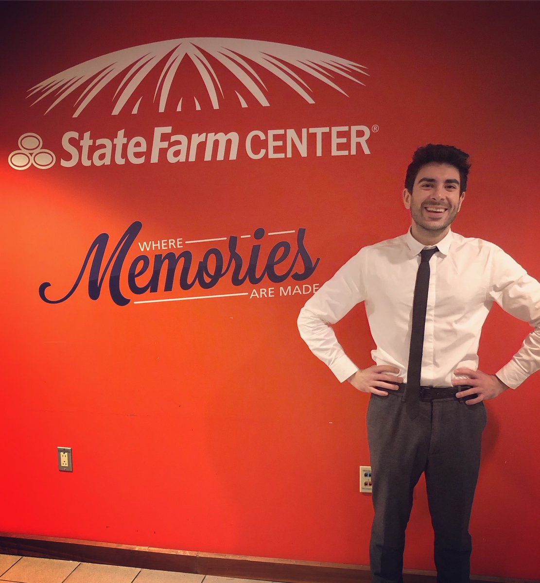 TonyKhan's tweet photo. Tonight in 40 minutes, AEW Dynamite will be live on TNT at 8pm ET/7pm CT from my hometown Champaign, IL! I grew up here, I’ve been to the @statefarmcenter hundreds of times. It’s a dream come true to be here now with @AEWrestling, I promise tonight you’ll see a great #aewdynamite https://t.co/X3GyUgbuZf