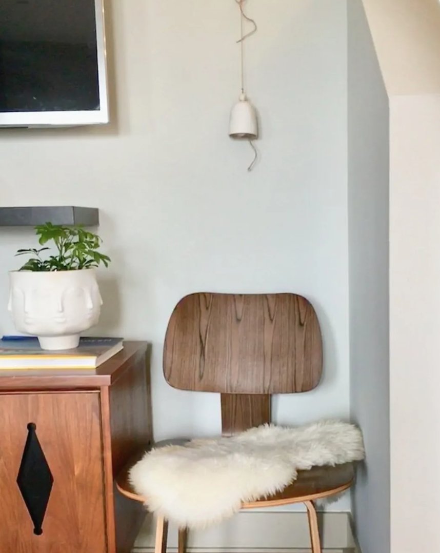 ThompsonAndCo_'s tweet photo. Meet ceramic bells: 2020’s answer to last year’s woven wall hanging trend
.
.
.
.
.
.
.
.
#ThompsonAndCo #REMAX #REMAXHallmark #Realtor #RealEstate #OttawaRealEstate #MyOtt #Canada #OREB #CREA #OREA #InteriorDesign #InteriorDecor #DreamHome #Homes 
source: https://t.co/KbIGrkr4OY https://t.co/gxFI7dsNzb