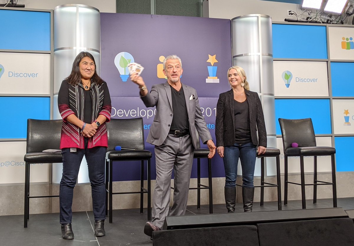 petergjones's tweet photo. #MagicHappensHere #CardTricks
#DevelopAtCisco
#WeAreCisco @cisco @susiewee @mandywhaley https://t.co/FFoV9VRI4F