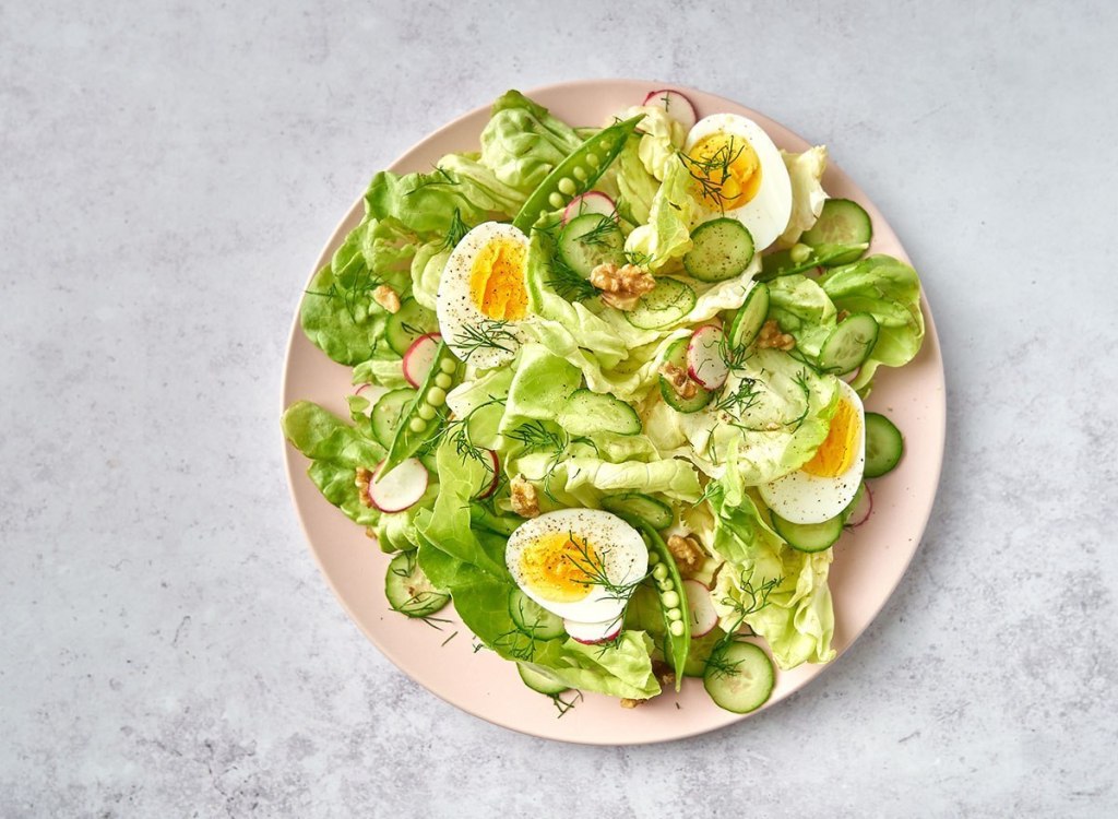StayHealthyand2's tweet photo. Crunchy Breakfast Salad With Eggs https://t.co/Q3KcAM5tou https://t.co/2P1I4urFdj