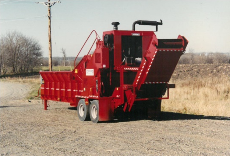 Rotochopper's tweet photo. Fun fact: Our first MC Series grinder, the MC-156, debuted 25 years ago. Today, an MC-266 takes about 680 hours to build, but this first one took about five months to build.
#Rotochopper #entrepreneur #MC266 #MC156 #horizontalgrinder #DYK https://t.co/QZ8WAdkQFO