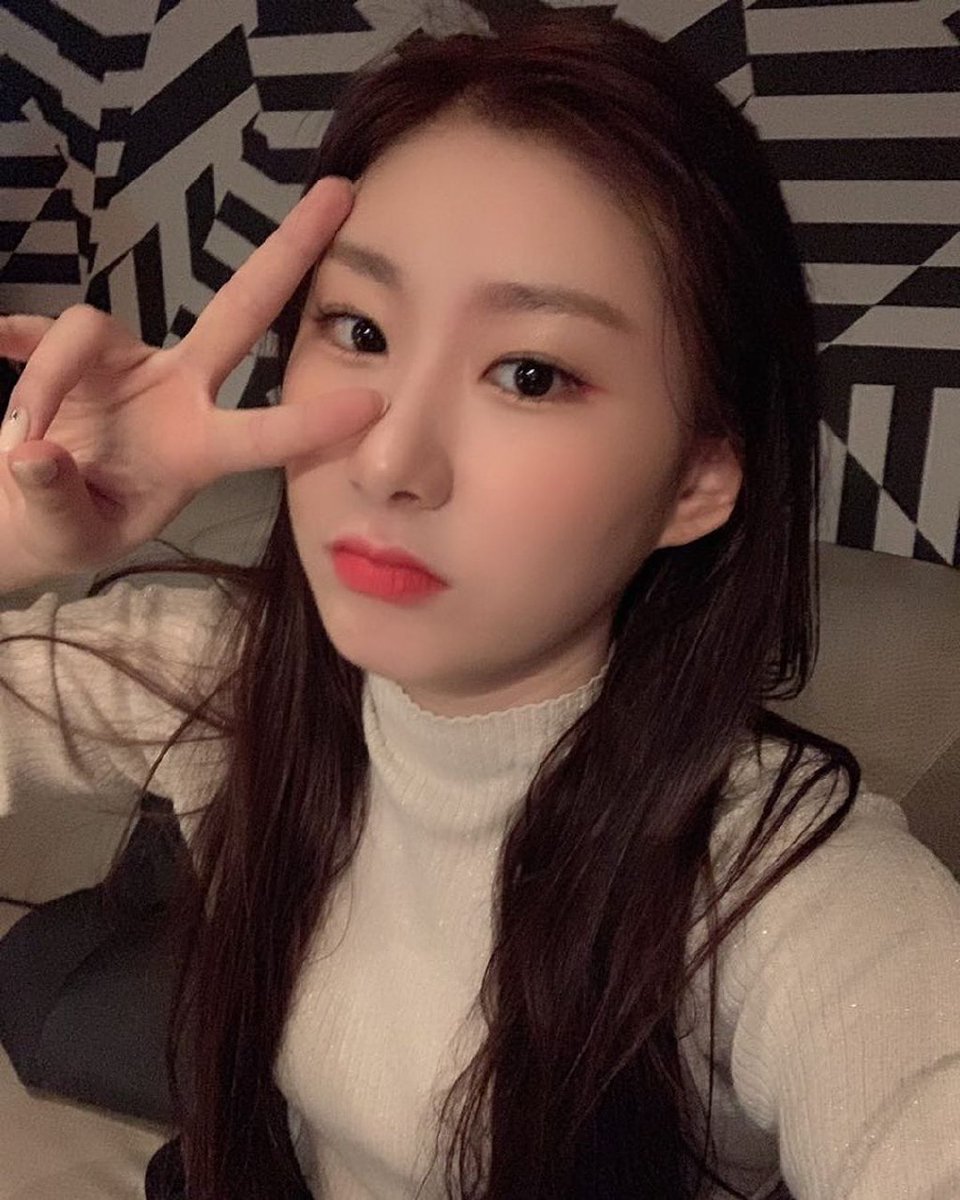 LCRY001's tweet image. ⠀⠀🎠 : 어제 루이비통메종 축하공연 다녀왔어요 💕 
#믿지 ~ 기분 좋은 밤 되길 바라요 💕 
자카르타 쇼케이스도 잘하고 갈게요 💕