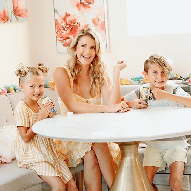 Looks like the kids are ready to get the day started. It is hard to get everyone at the table for breakfast but with CarnationBreakfastEssentials xo.rachelpitzel found a quick way to get something in her children's stomach before school.