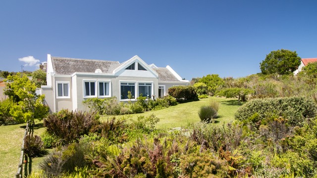 KnysnaSir's tweet photo. Knysna, Pezula Golf Estate. JUST LISTED
Single storey home with ocean views
R 3 395 000. Call Alex 082 556 1326 or Samantha 072 356 9245.
#Forsale #Golflifestyle #Golfestate #Secureestate
https://t.co/INoPQnEo9D https://t.co/8H1kfVJrUW