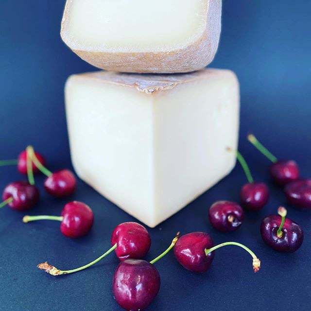 artisancheeserm's tweet photo. Ossau Iraty and new season🍒 are a match made in heaven.  A real festive treat. .
.
.
.
.
.
.
.
.
.
.
#manly #lovemanly #hellomanly #nsw #sydney #theartisancheeseroom #christmascheese https://t.co/DDzxADIBCV