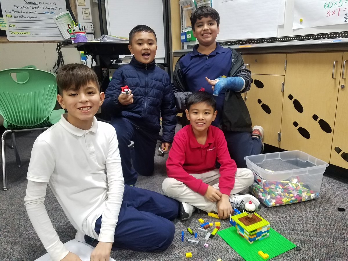 mrsrharrington's tweet image. Recess on rainy days consists of Legos, slime, Uno, and board games. My 5th graders know how to have fun! #technologyfree