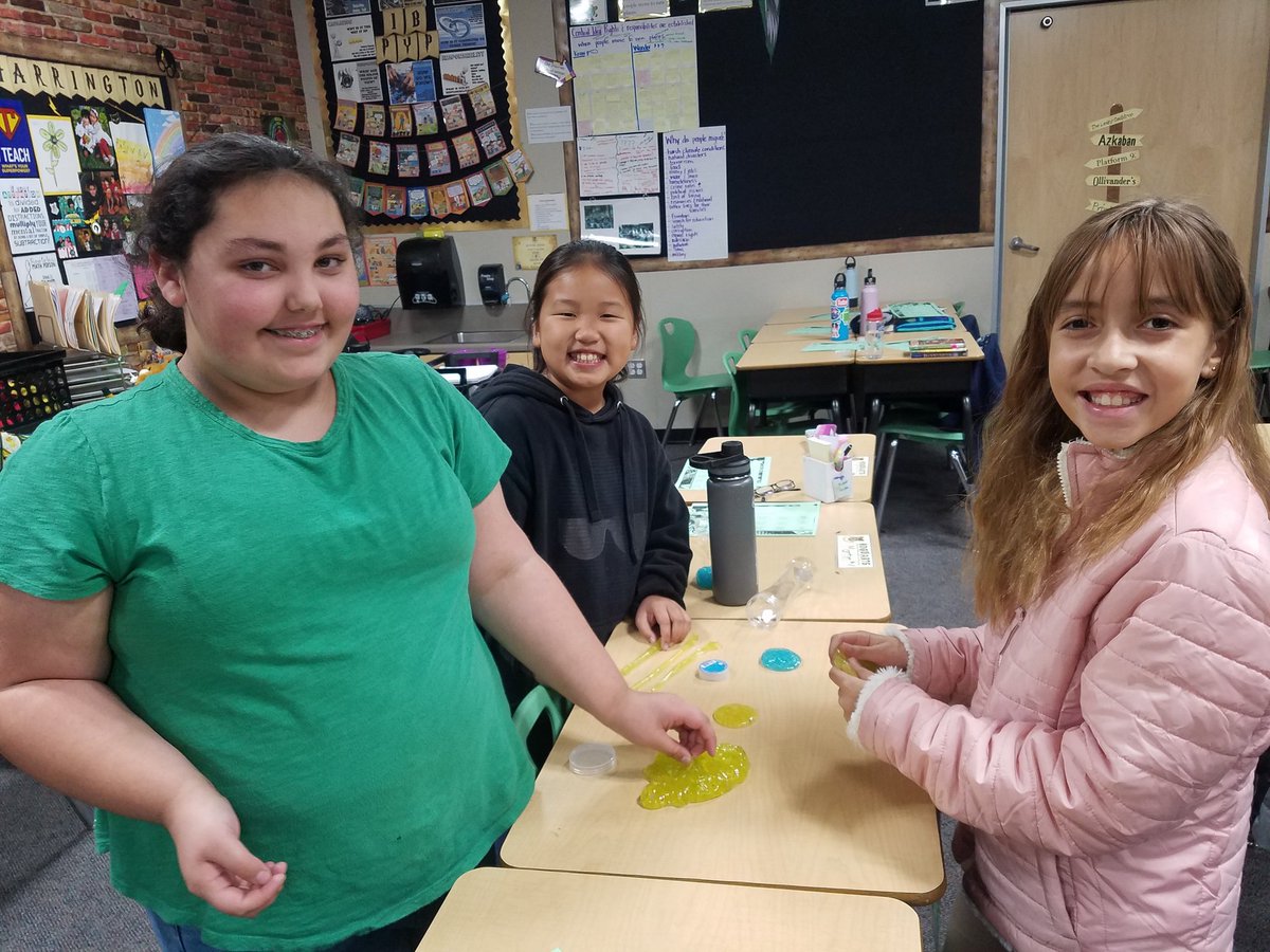 mrsrharrington's tweet image. Recess on rainy days consists of Legos, slime, Uno, and board games. My 5th graders know how to have fun! #technologyfree