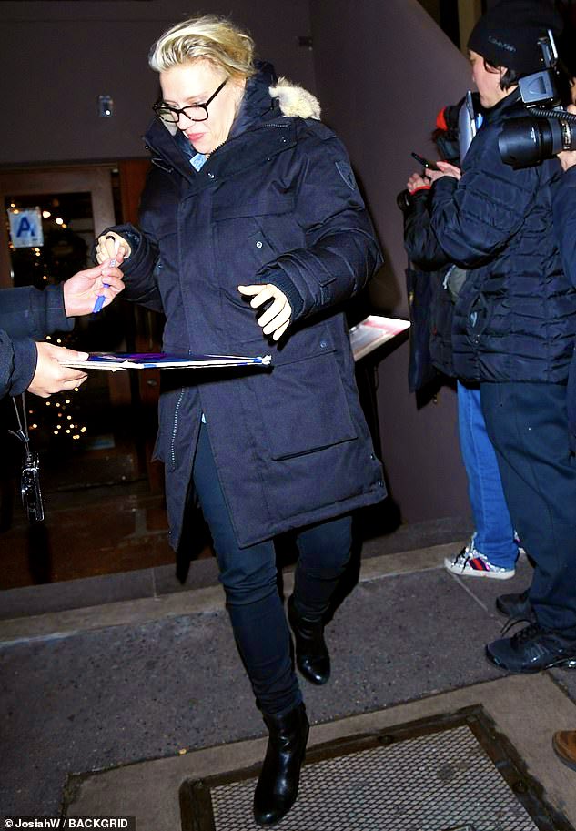 kmckinnonpics's tweet photo. Somebody tell me why Kate McKinnon looks like both my grandma and a damn gremlin within the same 30 seconds. https://t.co/p3NWb0hdVX