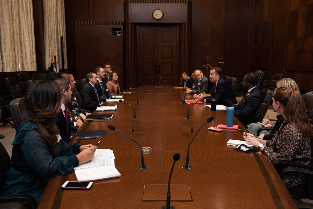 Grateful for the <a href="/GovernorVA/">Governor Abigail Spanberger</a>’s time yesterday meeting with the <a href="/HealthyMarketVA/">Healthy Market VA</a> coalition, including the <a href="/CF_Foundation/">Cystic Fibrosis Foundation</a>, to discuss how we can work together to ensure that all Virginians have access to adequate and affordable health coverage. #cfadvocacy #makeanimpact