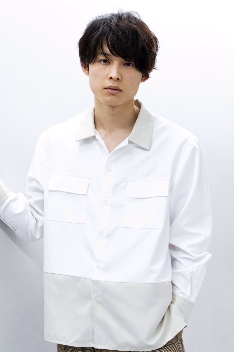 1月14日火曜夜9時スタート「#10の秘密」に #SixTONES 🎵#松村北斗 さんの出演が決定🖤

今回、ドラマの鍵を握る謎の音大生役に挑戦！ピアニストということで、1月22日のデビューを前に忙しい中、ピアノの猛練習中❗️
ご期待ください‼️