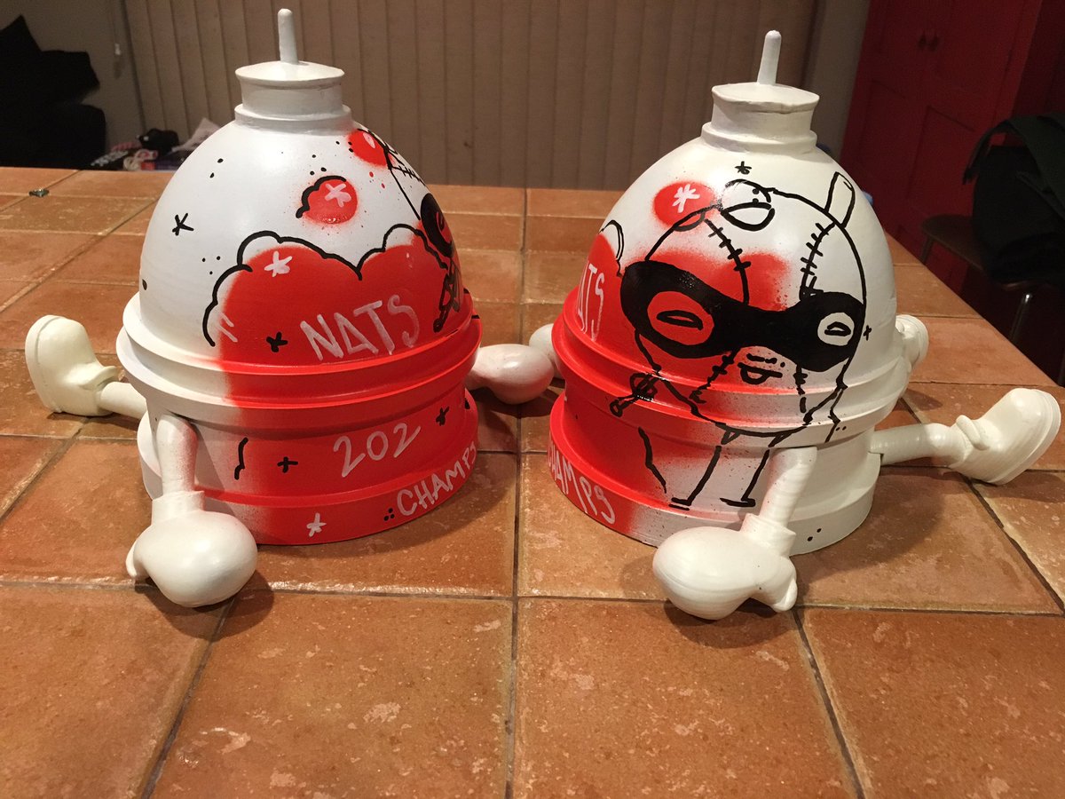 jsquared84's tweet image. Thanks again to my brother @kellytowles for making these 2 of 2 Cappies for us! Twins for Twins! Biggups! ❤️❤️ #holybones #dc4ever #nats2019 #wschamps