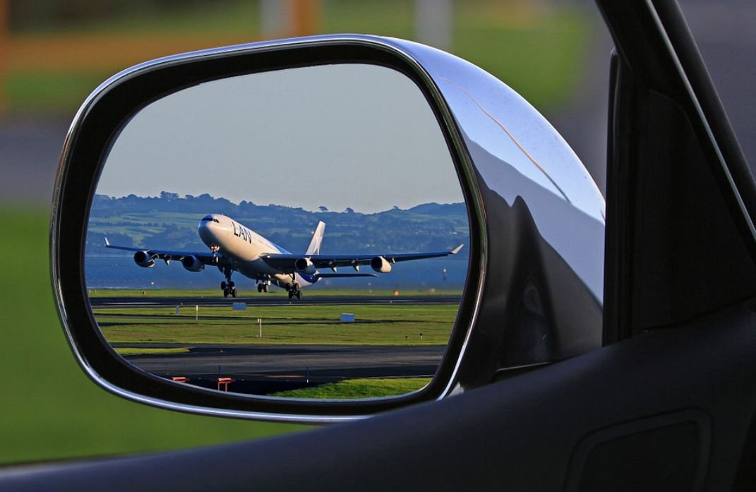 GatewayHotel_'s tweet photo. Make your travel convenient this holiday season with our Park & Stay deal. Receive a 1-night stay & parking in a monitored lot with this & take advantage of our complimentary airport shuttle, breakfast, WiFi, & more.
#SeattleArea #HolidayTravel
https://t.co/JhYnIo33dH https://t.co/07ztT5zb24