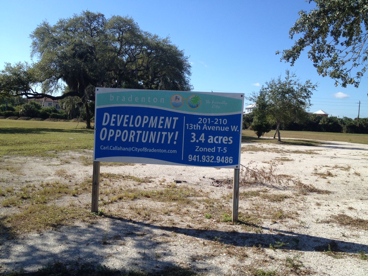 DaleWhiteHT's tweet photo. City of Bradenton wants to see development proposals for 3.4 acres at U.S. 41 and 13th Avenue West: https://t.co/kX5itn4AjT https://t.co/ywAXbZMciq
