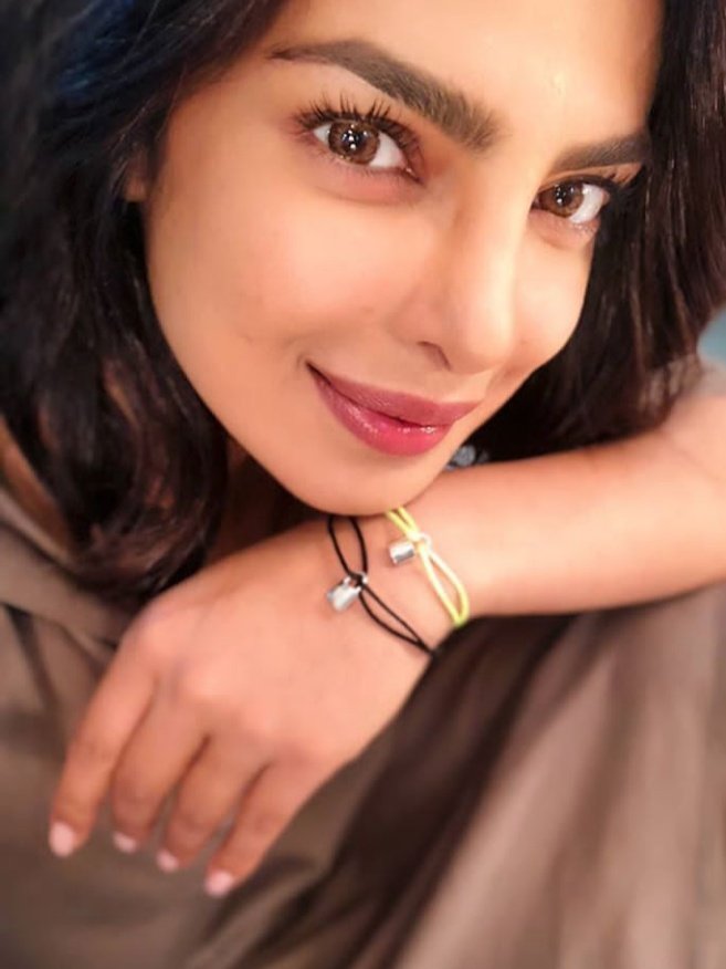 Kalimahtoyibah3's tweet photo. you are the best and you are very inspiring, thank you for everything you have done and congratulations for the award you really deserve. #UNICEFSnowflake @priyankachopra https://t.co/HTFE60d4FN