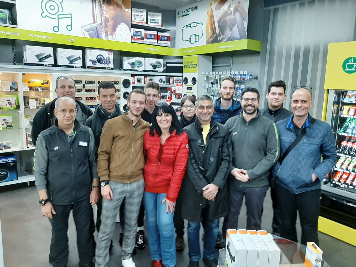 uzivatel feu vert na twitteru nouveau concept feuvert inaugure a ecully une equipe fiere et une direction encourageante bravo a toutes les equipes magasin et siege pour tout le travail accompli pour