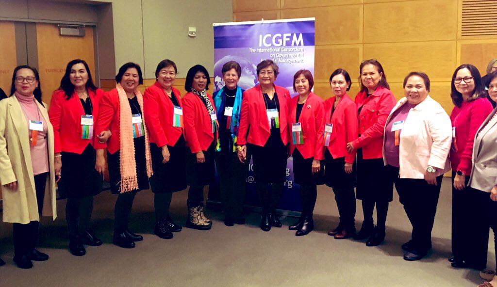 julianguelig's tweet photo. The Philippines’ female PFM delegation💪🏽. Roughly 75% of their department in the ministry of finance is female #wecandoit #numbersrule #yougogirl https://t.co/OHZontWLSy
