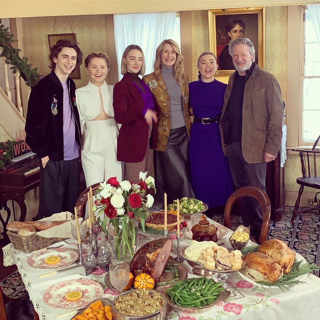 pughupdates's tweet photo. Florence and the cast of Little Women🌟 
(via geedz75) https://t.co/wxeXbHceBE