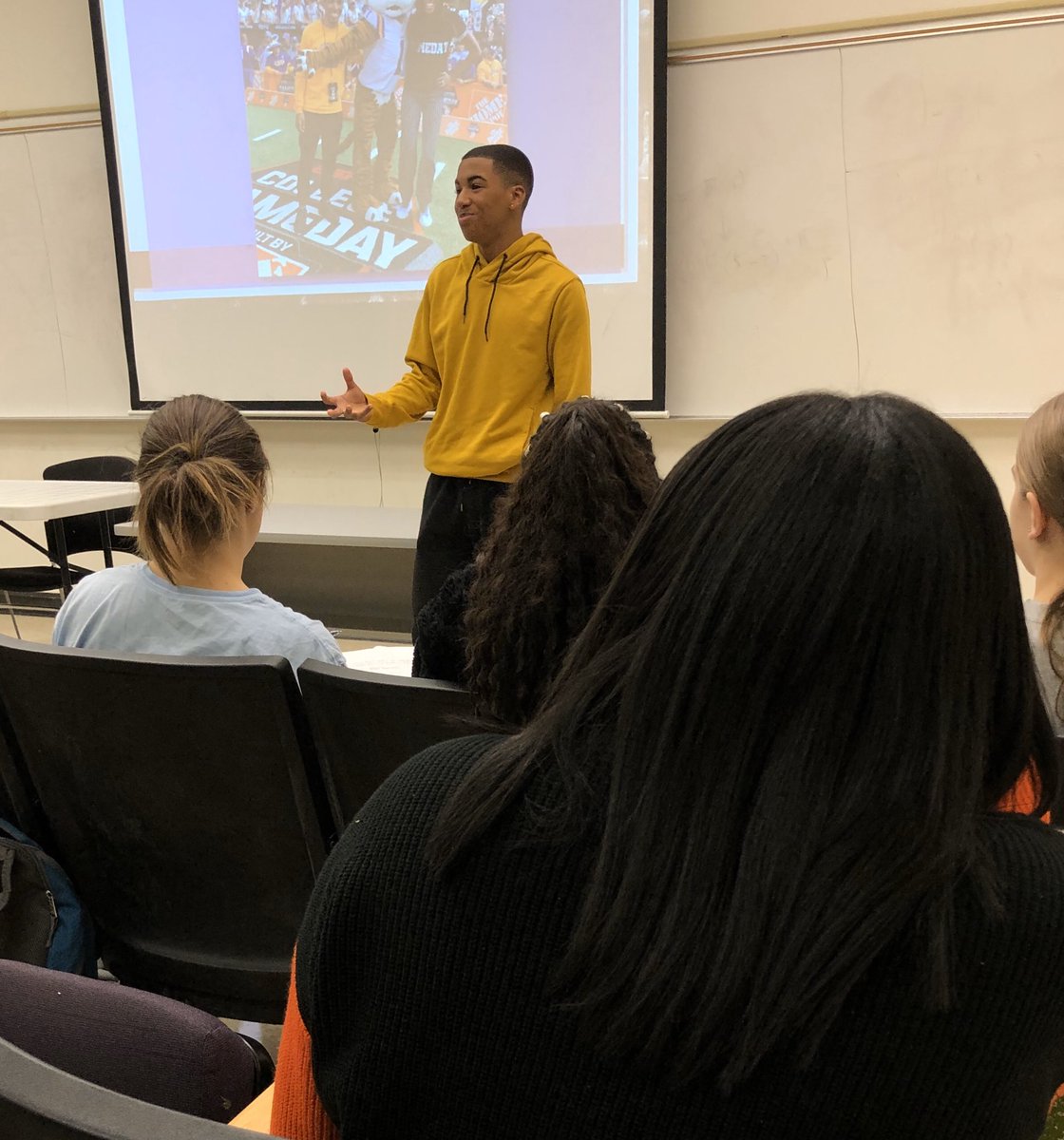 roxdill's tweet photo. @ManshipSchool sophomore @BrevWilliams tells #manship2000 how he got a chance to learn from the pros on @espn College Game Day by simply asking if he could help. https://t.co/U9vK8nR2uJ