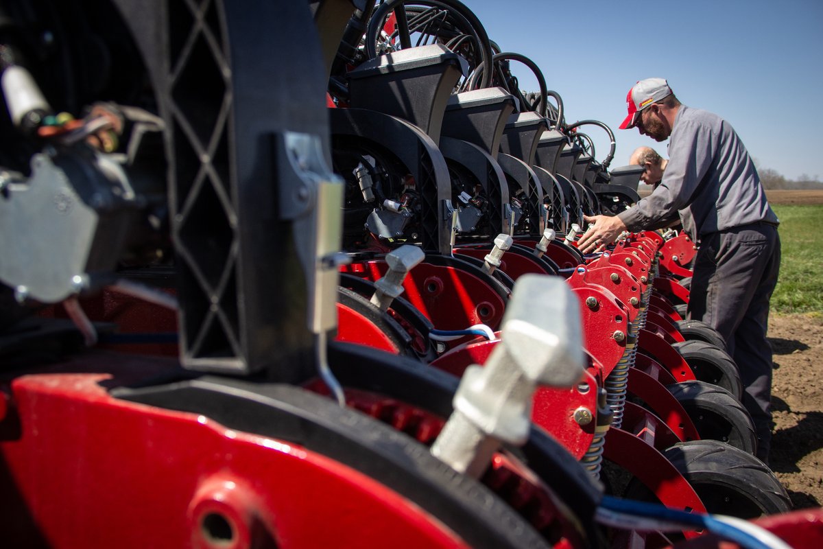 Birkey's is looking to add to our service teams! We're offering a $2,000 sign-on bonus to qualified technicians. Become a part of our team today. See our current job openings at bit.ly/2Lxtg0a