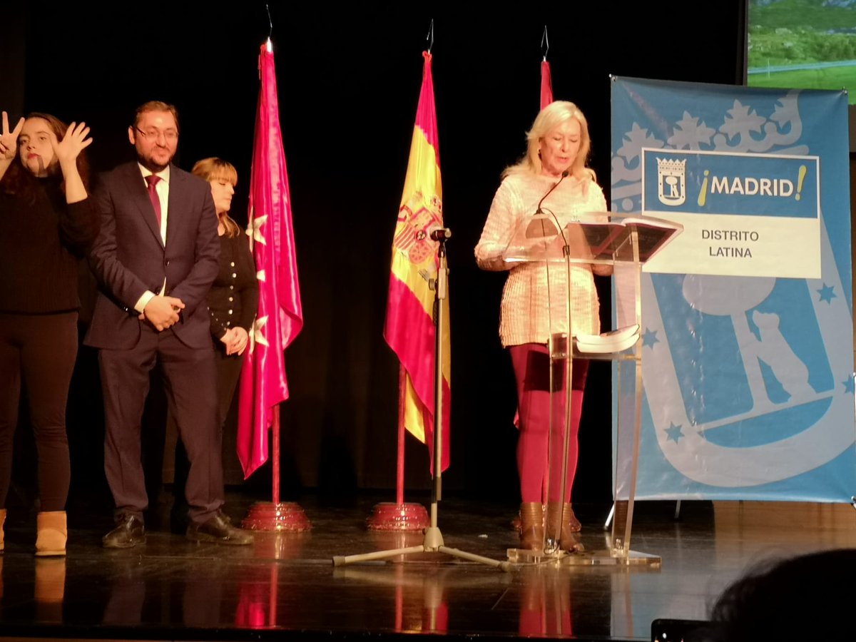 arademadrid's tweet photo. Carmina Villar, directora del ballet ARA DE MADRID ha participado en la lectura de la Constitución Española. https://t.co/wQGVTTrpVR