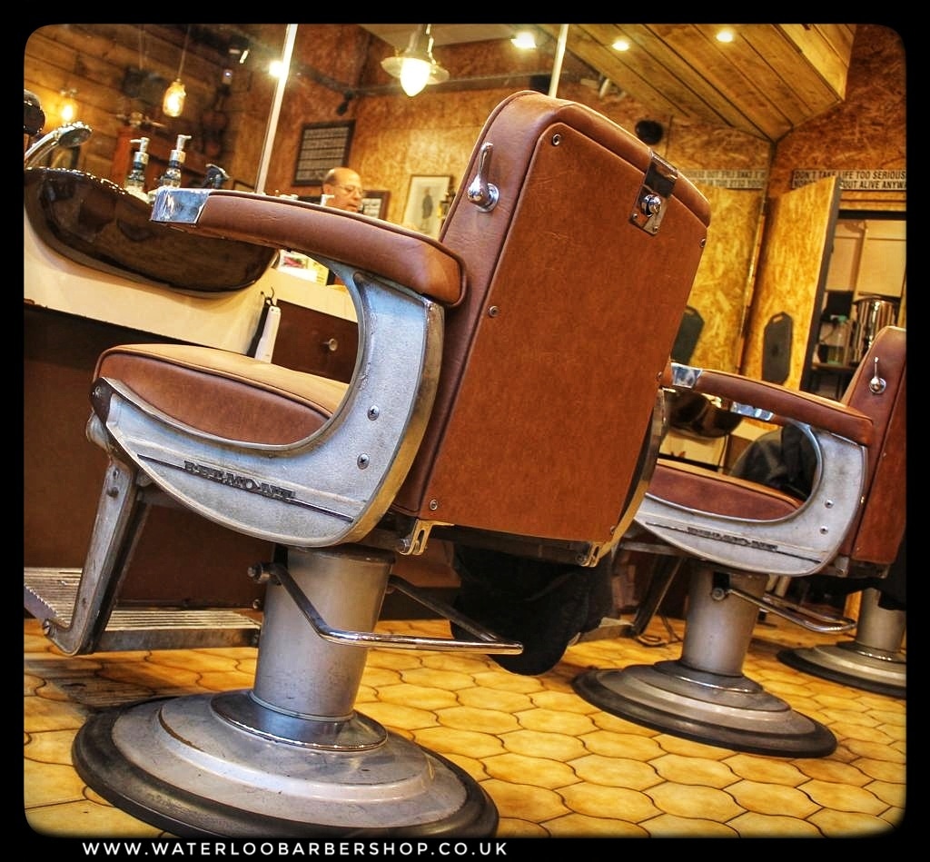 WaterlooBarber's tweet photo. Comfy Chairs 🍾🍾
@WaterlooBarber
#hair #waterloo #lambeth #kennington #barbershop #traditional #se1 #localbarbers #haircare #americancrew #fiber #groomingcream #hairtonic #clipper #wahl #clay #southbank #westminster #tophaircut #skinfades #interiordesign https://t.co/cCLTPR7yOa