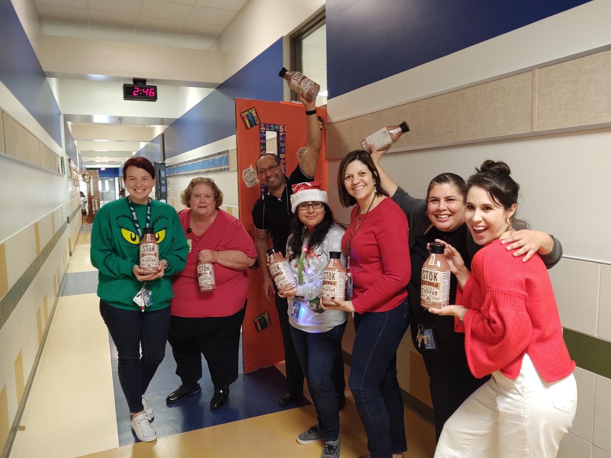JkneeMartinez's tweet photo. @JHaleyBulldogs Teachers were treated with Stok coffee thanks to #TemploCristianoAgape and #StokCoffee. 'Tis the Season for Giving! @lmr0050 @MrsAFountain https://t.co/CK9R4egRCT