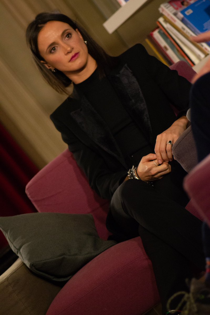 photoespina's tweet photo. .@barbarabonansea, attaccante della @juventusfc, al @CircoloLettori presenta il suo libro #ilmiocalciolibero, edito da @RizzoliLibri #juventus #finoallafine #juventusfemminile parte 2 https://t.co/WtmP31c5Dy