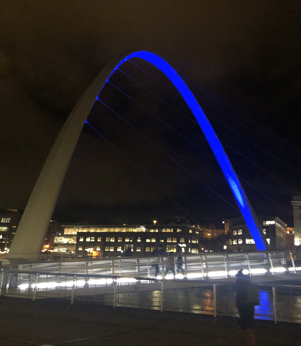 Great evening tonight at the <a href="/sintonsneuro/">Sintons Neuro</a> <a href="/sintonshc/">Sintons Healthcare</a> Christmas drinks - and amazing to see the Millennium bridge in <a href="/SintonsLaw/">Sintons LLP</a> blue!