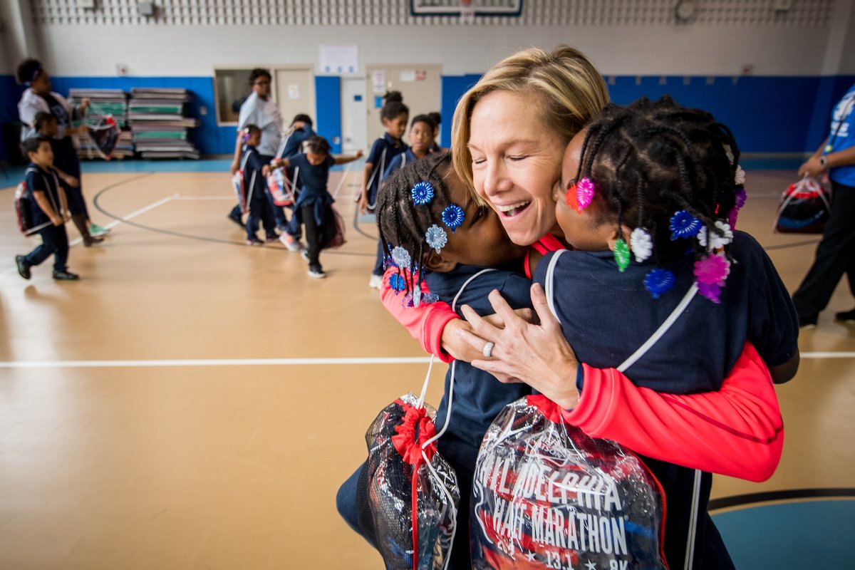 AllFitEvents's tweet photo. All hugs & smiles from the amazing students of Kearny Elementary School! Thanks for having our share stories from running greats, @des_linden & @runmeb to inspire our youth during the @Philly_Marathon Weekend! #AFEsolutions #PhillyMarathon #KearnyCougars https://t.co/mUc3hiOa5t
