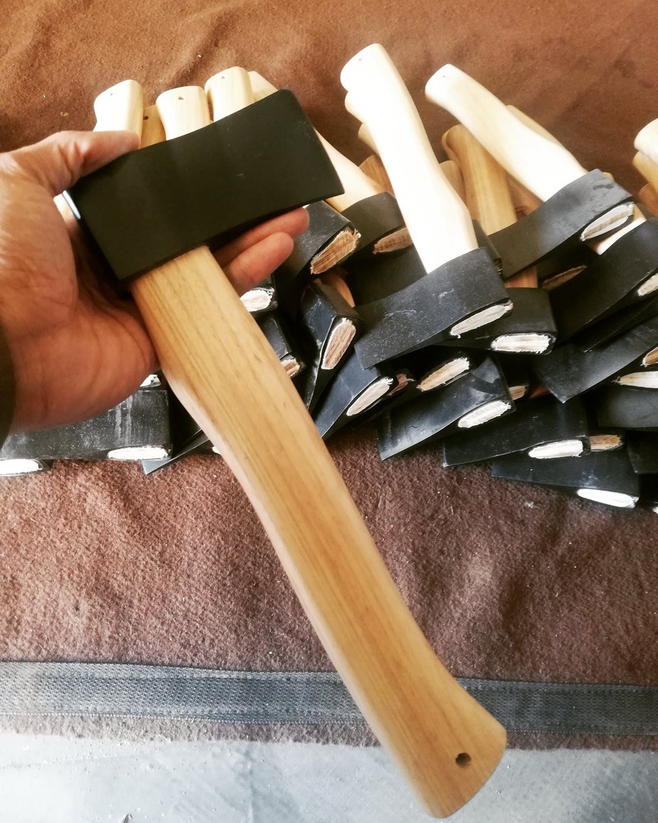 KnivesUnity's tweet image. Small axe Powder Coating with Rose Wood handle.....