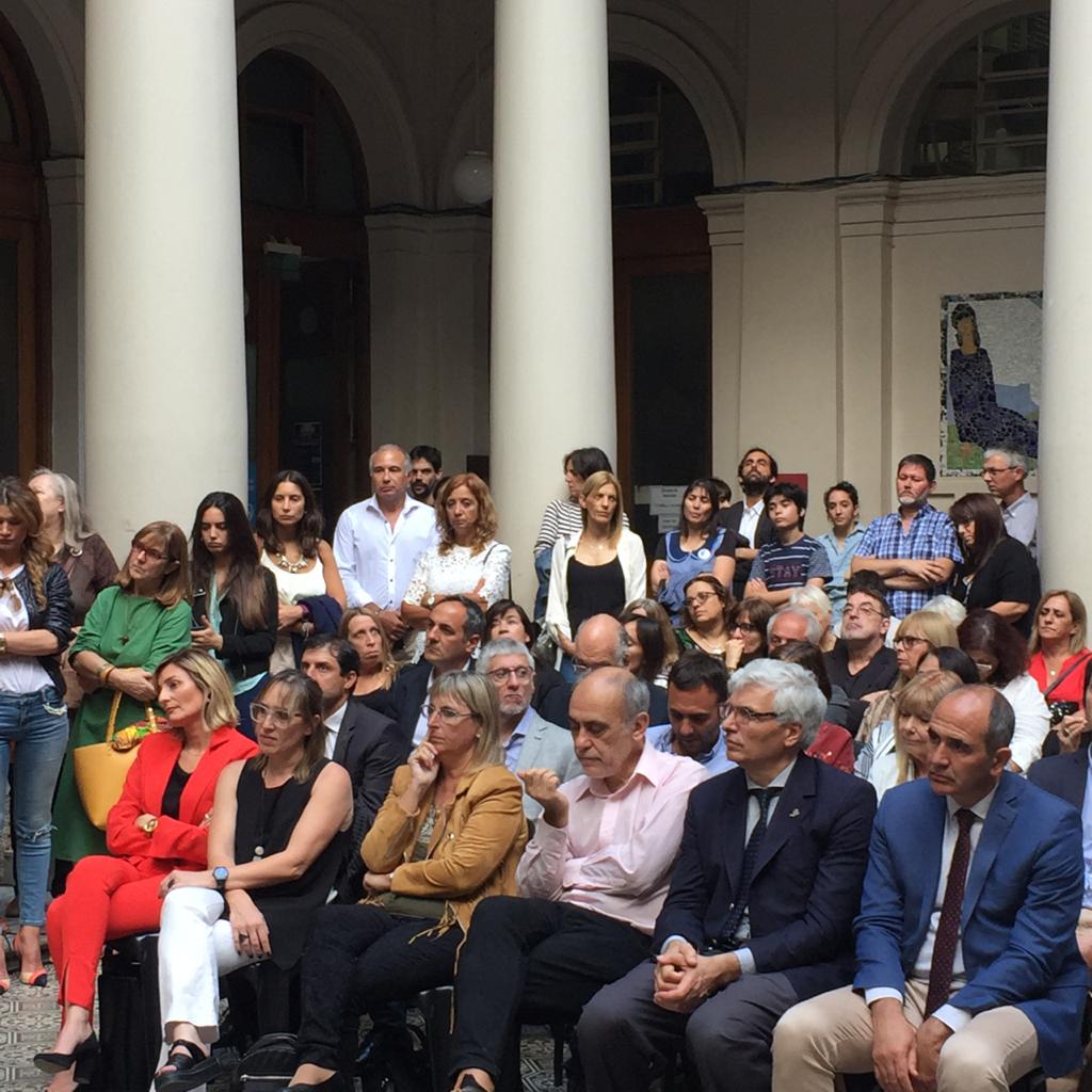 unlp's tweet photo. Distinción #EgresadosDistinguidos Nuestro reconocimiento a los mejores promedios de las facultades y colegios #UNLP. Felicitaciones!! #Orgullo https://t.co/tnUeS5WyNb
