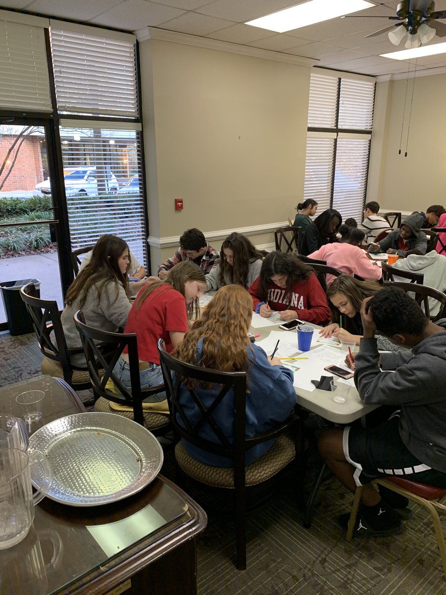FCS_NSHS_Princ's tweet photo. The NS Freshman Academy visited Mt. Vernon Towers today to spread holiday cheer with the residents. So proud of these 40 students who are supporting our community. #SpartanStrong @DrNHenderson @erichollinhead @NSmyfreedomday @BPeytonNS https://t.co/IagrasYHTA