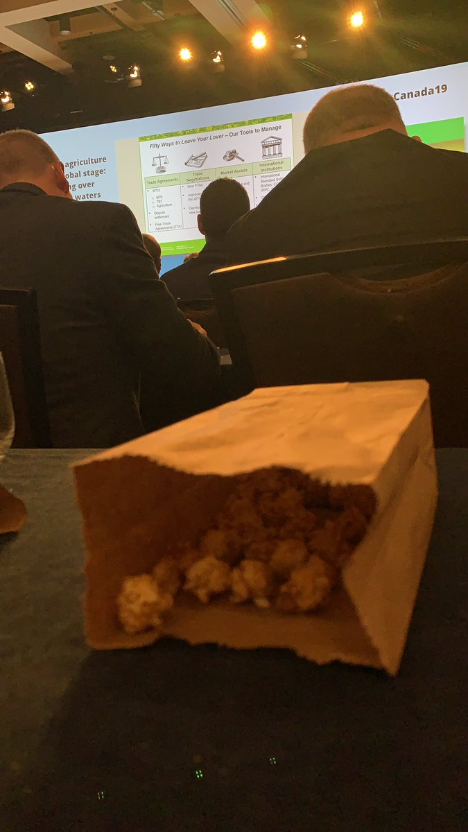 Shoutout to <a href="/GrainFarmers/">Grain Farmers of Ontario</a> for the popcorn at the #GrowCanada19 conference. A much appreciated treat! 🍿🍿🍿 #yum