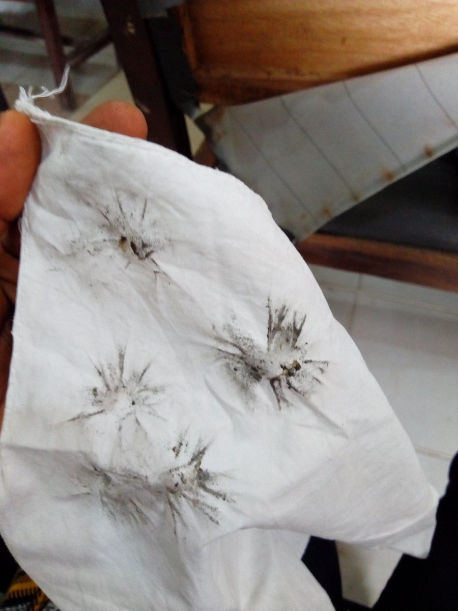 chigbo_dike's tweet photo. Cleaning My Nose with this white handkerchief and this is what came out.
It's SOOTH!!!!!!
health Hazard in RIVERS state,PORTHARCOURT and its environs....
#riverstategovernment
#riverstateministryofhealth
#riverstateministryofenvironment https://t.co/srNF6Cfmtz