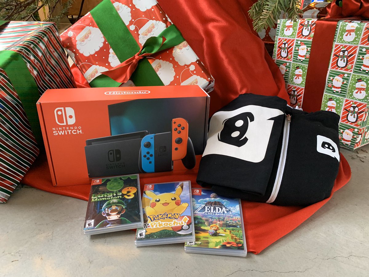 we found this weird looking gamecube and some games along with a cozy discord hoodie and t-shirt to keep you warm this snowsgiving season like and retweet for a chance to win all of these goodies