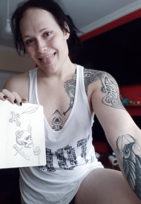 Daydreaming about tattoos 🥰 I actually picked tattoo artist for my career day presentation back in grade<a href="/tag/tattoo"class="tags"><span>#tattoo</span></a><a href="/tag/tattoos"class="tags"><span>#tattoos</span></a><a href="/tag/tattooart"class="tags"><span>#tattooart</span></a>